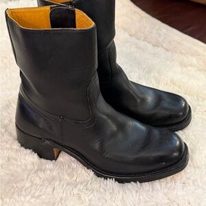 Vintage Frye short campus boots